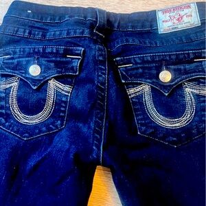 True Religion women’s jeans in dark wash size 32